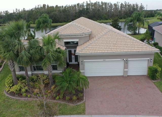 Property at 16015 Cape Coral Dr, Wimauma, FL 33598, 3 beds, 3 baths