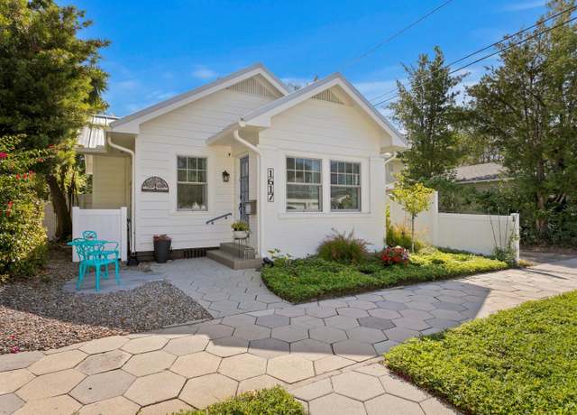 Property at 1617 Oak St NE, St Petersburg, FL 33704, 2 beds, 2 baths