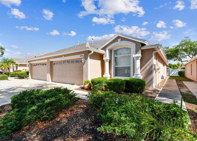 Property at 31434 Shaker Cir, Wesley Chapel, FL 33543, 2 beds, 2 baths