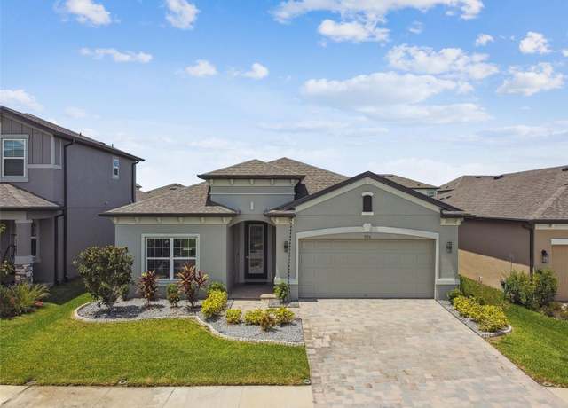 Property at 9316 Crescent Ray Dr, Wesley Chapel, FL 33545, 4 beds, 3 baths