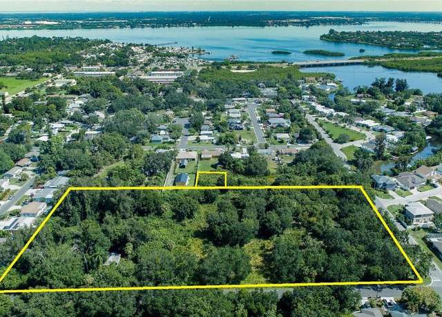 Property at 2801 11th Ave E, Bradenton, FL 34208, 2 beds, 1 bath