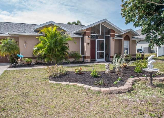 Property at 97 Mariner Ln, Rotonda West, FL 33947, 3 beds, 2 baths