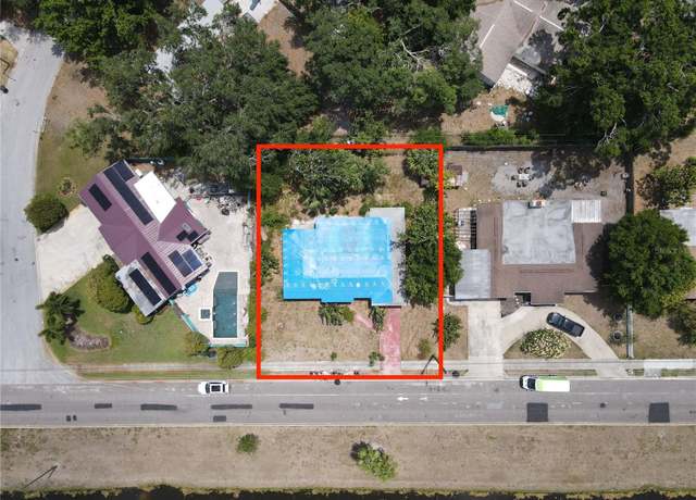 Property at 6715 16th St N, St Petersburg, FL 33702, 3 beds, 2 baths