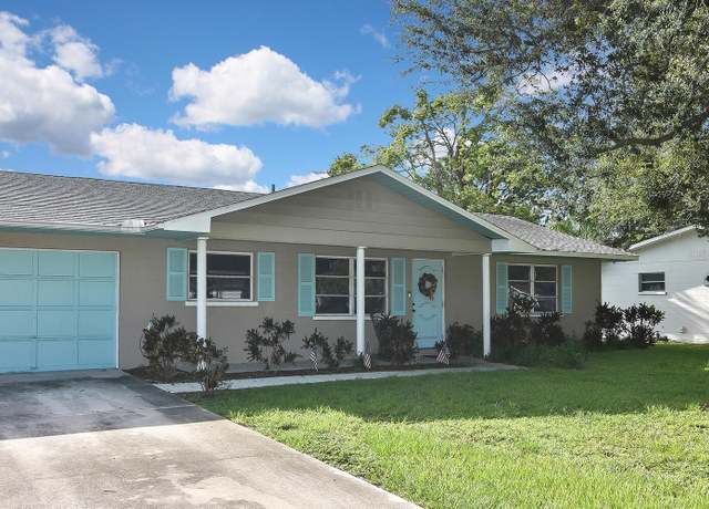 Property at 3111 Taunton Dr W, Bradenton, FL 34205, 3 beds, 2 baths