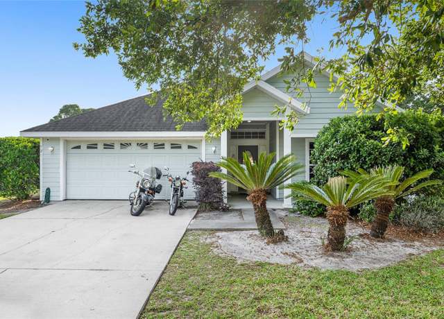 Property at 721 NW 232 Ter, Newberry, FL 32669, 3 beds, 2 baths