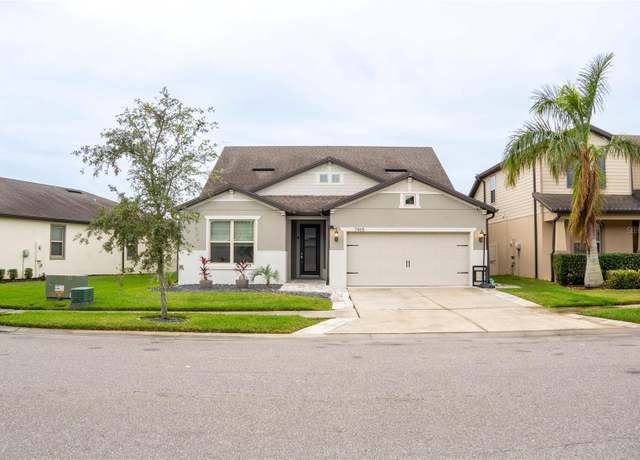 Property at 7465 Yale Harbor Dr, Wesley Chapel, FL 33545, 4 beds, 3 baths
