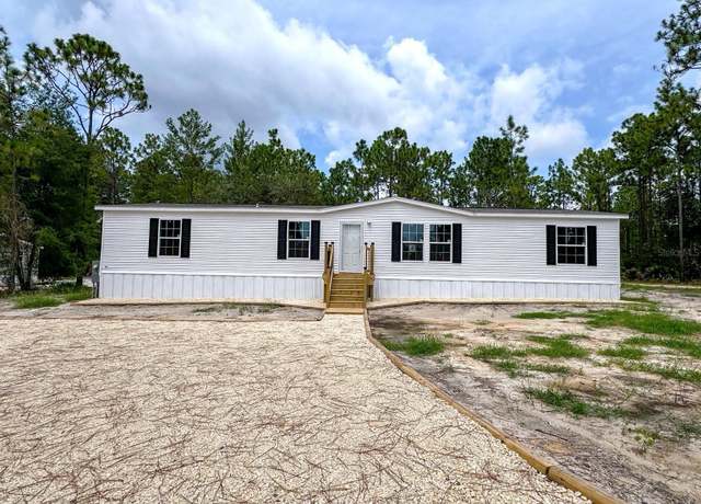 Property at 8267 W Jennifer Ct, Crystal River, FL 34428, 4 beds, 2 baths