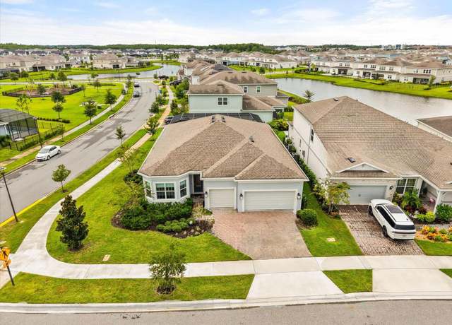 Property at 13401 Panama Beach Ct, Orlando, FL 32827, 4 beds, 3 baths