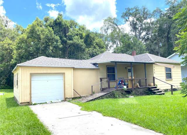 Property at 171 NE 2nd St, Williston, FL 32696, 3 beds, 2 baths