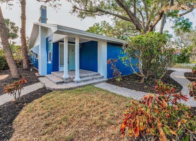 Property at 330 Pineapple St, Tarpon Springs, FL 34689, 4 beds, 3 baths