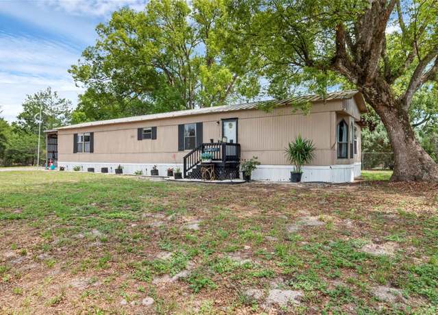 Property at 30960 SE 95th Pl, Altoona, FL 32702, 2 beds, 2 baths