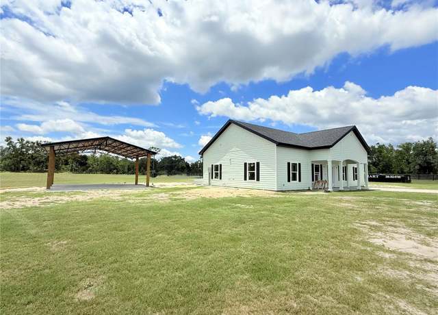 Property at 3955 NW 31st Ave, Bell, FL 32619, 4 beds, 2.5 baths