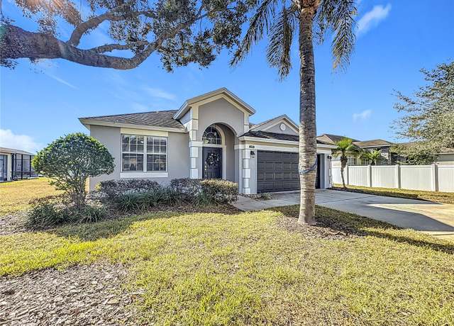 Property at 370 Henley Cir, Davenport, FL 33896, 4 beds, 2 baths