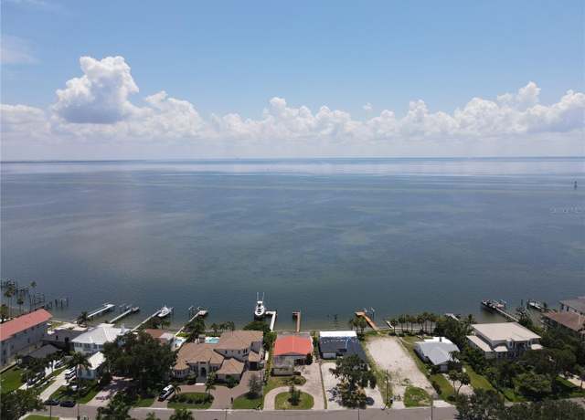 Property at 3227 Bayshore Blvd NE, St Petersburg, FL 33703, 4 beds, 1.5 baths