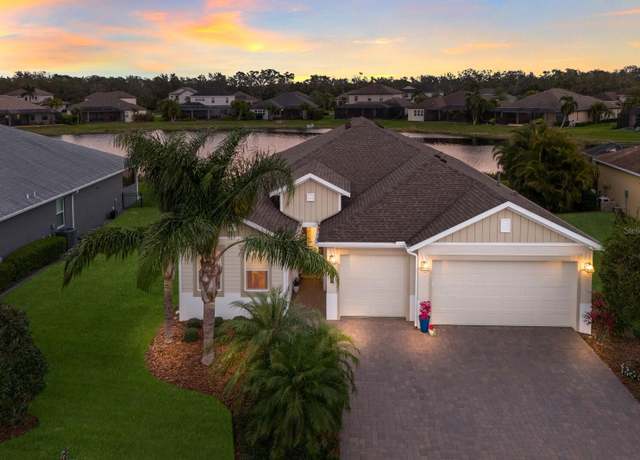 Property at 352 Chantilly Trl, Bradenton, FL 34212, 3 beds, 2.5 baths