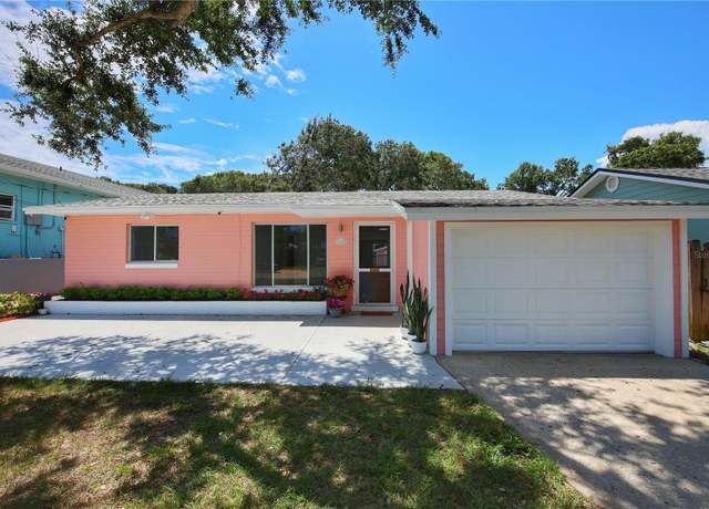 Property at 805 E 18th Ave, New Smyrna Beach, FL 32169, 2 beds, 1.5 baths
