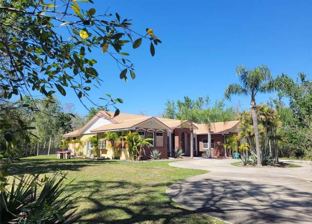 Property at 3150 Appaloosa Ct, Kissimmee, FL 34746, 5 beds, 3.5 baths