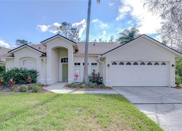 Property at 6427 Weatherwood Cir, Wesley Chapel, FL 33545, 4 beds, 2 baths
