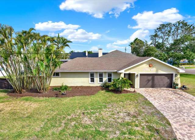 Property at 680 Capri Blvd, Treasure Island, FL 33706, 4 beds, 3 baths