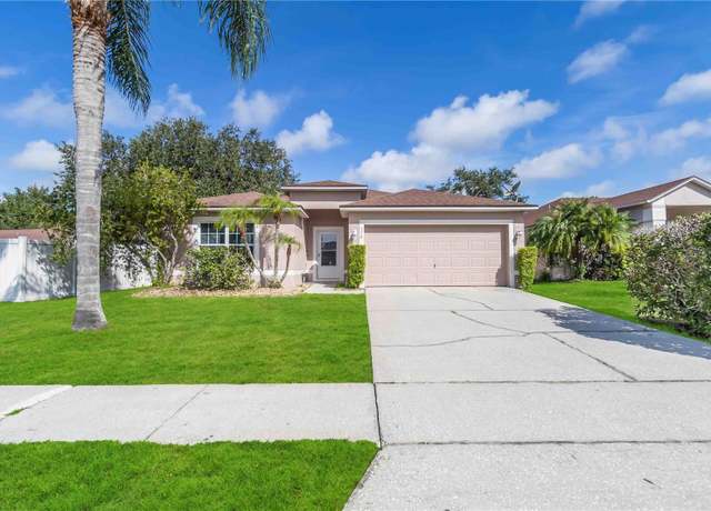 Property at 570 Brown Bear Way, St Cloud, FL 34772, 4 beds, 2 baths