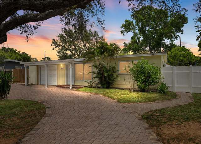 Property at 914 Sandpiper Way S, St Petersburg, FL 33707, 2 beds, 1.5 baths