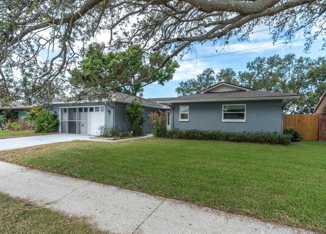 Property at 12536 116th St, Largo, FL 33778, 2 beds, 2 baths