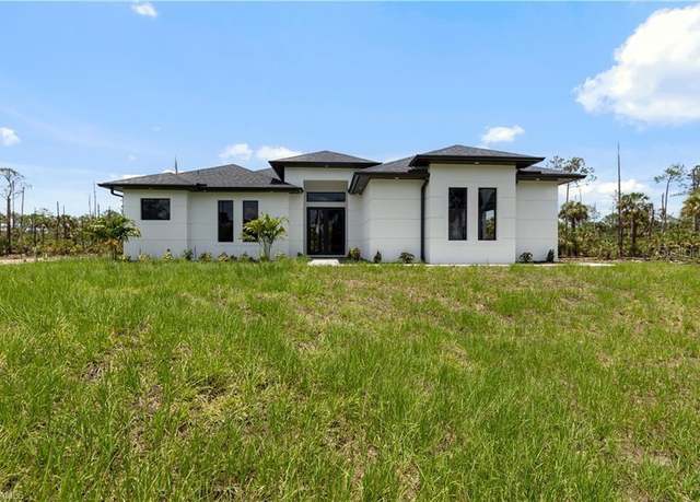 Property at 3473 14th Ave SE, Naples, FL 34117, 3 beds, 2.5 baths