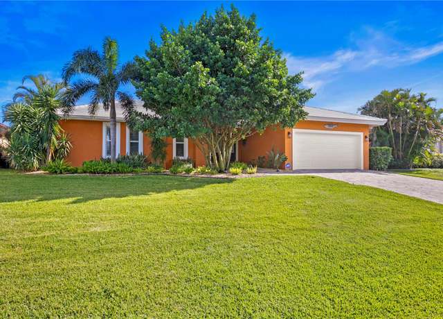 Property at 1960 Montana Ave NE, St Petersburg, FL 33703, 4 beds, 3 baths