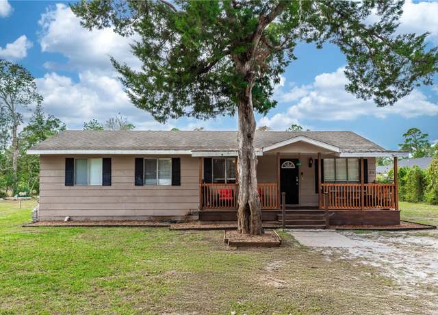 Property at 1230 8th Ave, Deland, FL 32724, 4 beds, 2 baths