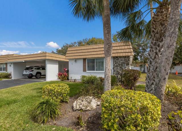 Property at 5571 Riverbluff Cir Unit V1, Sarasota, FL 34231, 2 beds, 2 baths