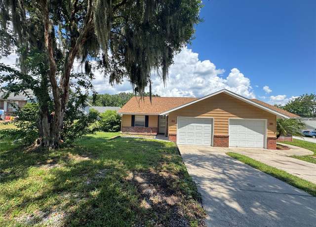 Property at 202 Fernwood St, Leesburg, FL 34748, 2 beds, 2 baths