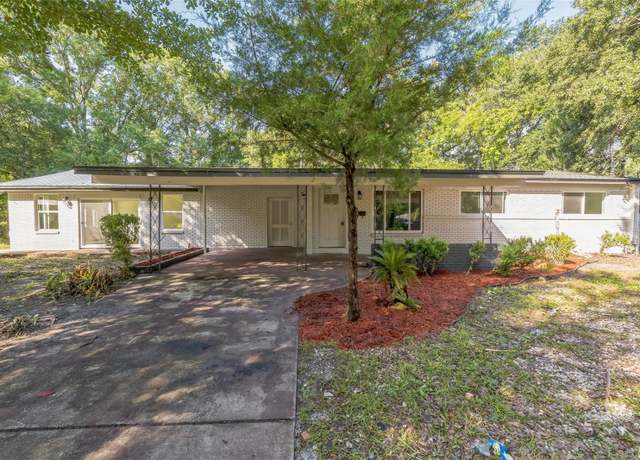 Property at 6432 Otelia Cir, Jacksonville, FL 32210, 4 beds, 3 baths