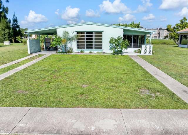 Property at 3107 Easy St, Port Charlotte, FL 33952, 2 beds, 1 bath