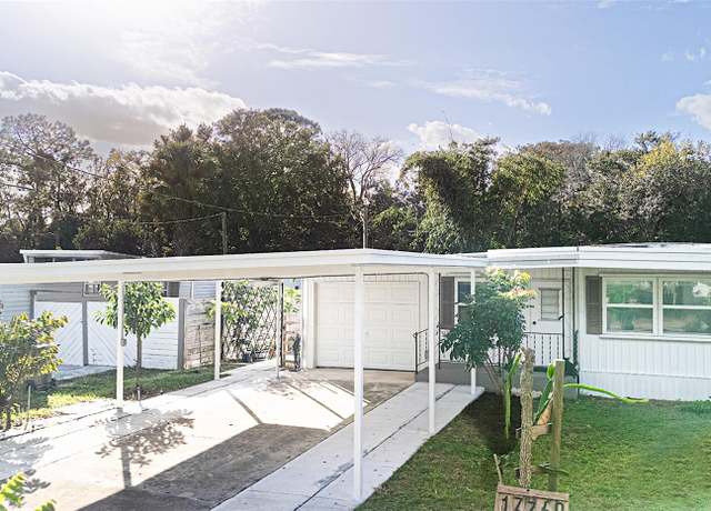 Property at 13349 Woodland Dr, Astatula, FL 34705, 2 beds, 1 bath