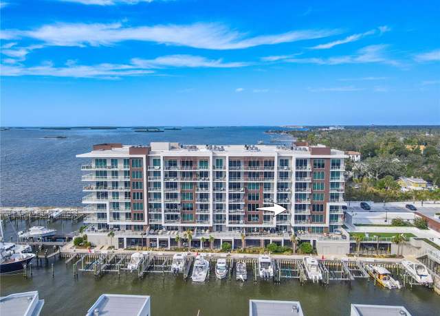 Property at 920 N Osceola Ave #401, Clearwater, FL 33755, 2 beds, 2 baths