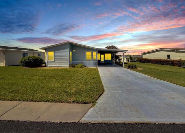 Property at 37622 New Horizons Blvd, Zephyrhills, FL 33541, 2 beds, 2 baths