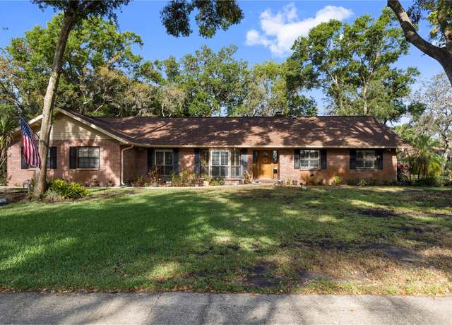 Property at 2932 Chelsea Woods Dr, Valrico, FL 33596, 4 beds, 2 baths