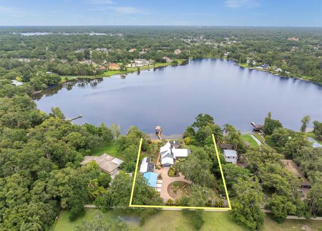 Property at 13533 Bay Lake Ln, Tampa, FL 33618, 3 beds, 4 baths