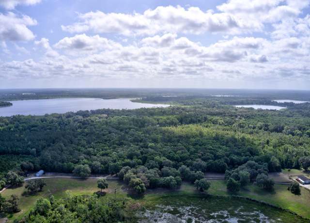 Property at 8903 SE 225th Dr, Hawthorne, FL 32640