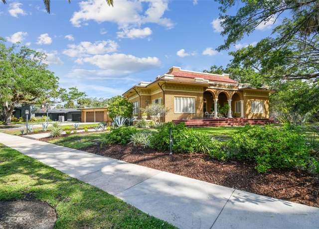 Property at 2710 N Dundee St, Tampa, FL 33629, 3 beds, 2.5 baths