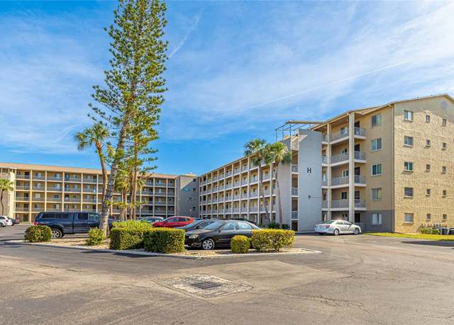 Property at 3763 Lake Bayshore Dr #310, Bradenton, FL 34205, 2 beds, 2 baths