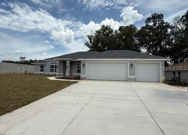 Property at 13 NW 45th Loop, Ocala, FL 34475, 4 beds, 2 baths