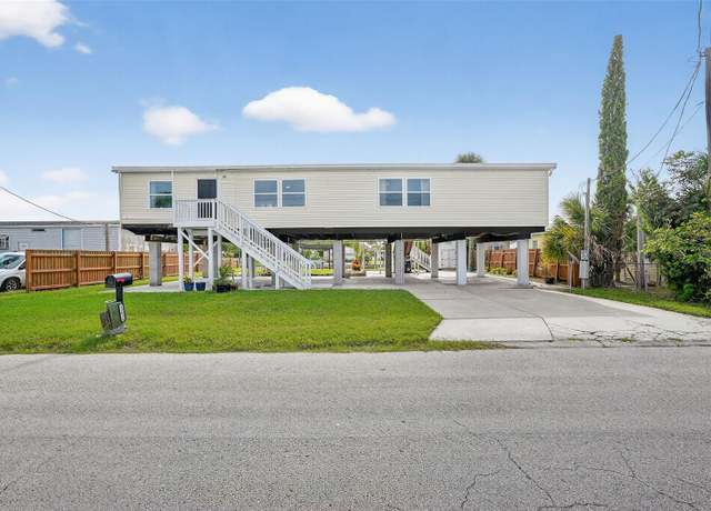 Property at 13028 Keel Ct, Hudson, FL 34667, 4 beds, 2 baths