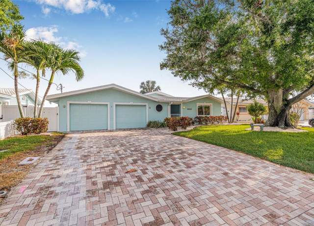 Property at 352 LA Hacienda Dr, Indian Rocks Beach, FL 33785, 3 beds, 3 baths