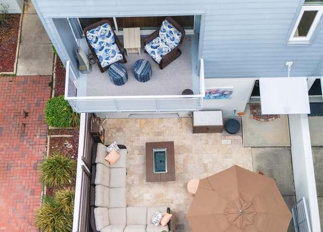 Property at 343 4th Ave S, St Petersburg, FL 33701, 3 beds, 3 baths