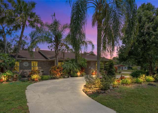 Property at 403 W French Ave, Orange City, FL 32763, 4 beds, 2 baths