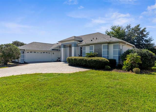 Property at 8402 Maybelle Dr, Weeki Wachee, FL 34613, 3 beds, 2.5 baths