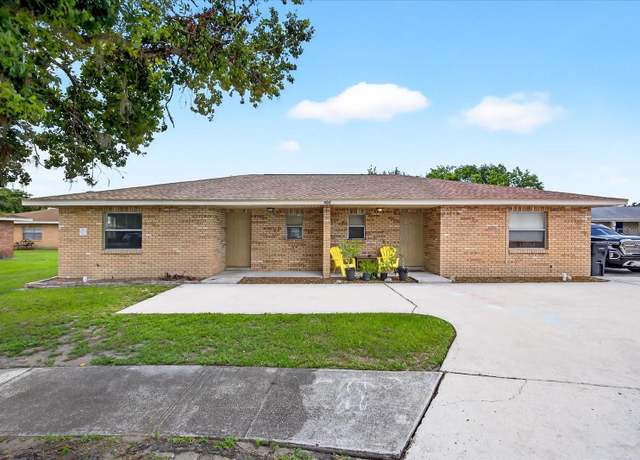 Property at 402 Big Cedar Way, Brandon, FL 33510, 4 beds, 4 baths