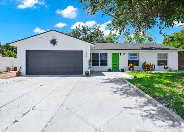 Property at 194 Larkspur Ct, Kissimmee, FL 34743, 4 beds, 2 baths