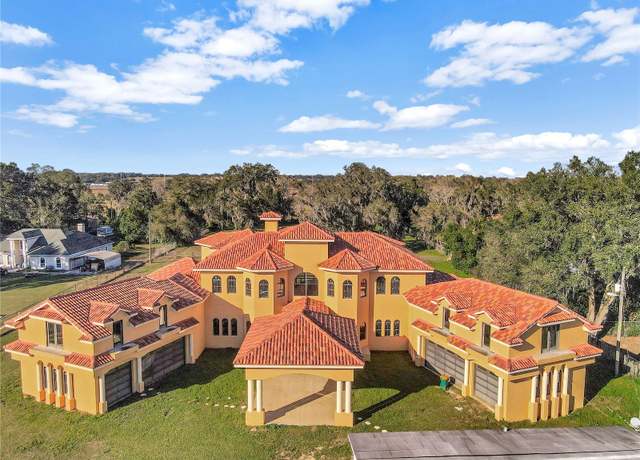 Property at 309 Pruett Rd, Seffner, FL 33584, 6 beds, 6.5 baths